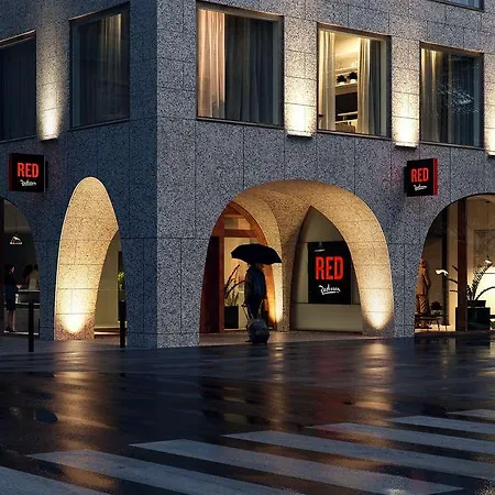 Szálloda Radisson Red